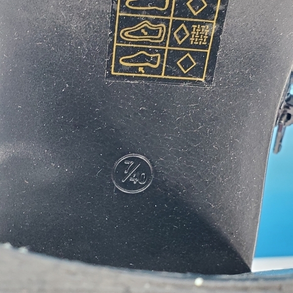 Boohoo faux croc black platform lug boots US 9 - Picture 7 of 12